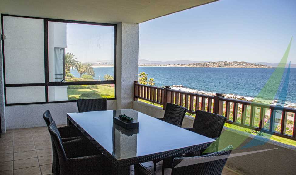 Línea 1, capacidad 7 personas, 3 dormitorios, 3 baños, edificio 15.